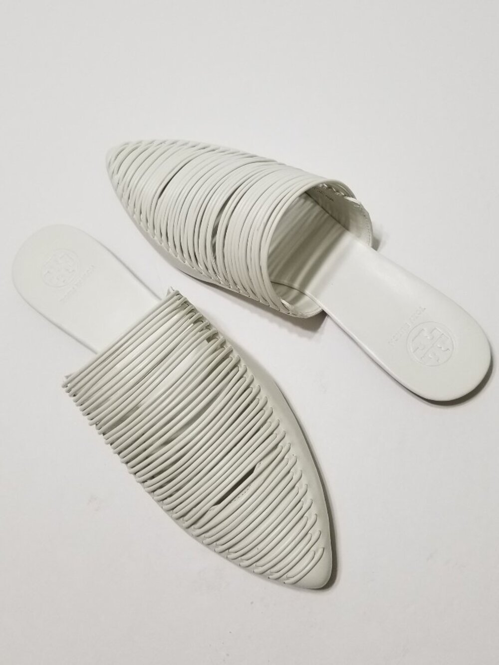 ✨NIB Tory Burch Sienna White Woven Leather Pointed Mules Flat Slides $298 - Picture 10 of 16